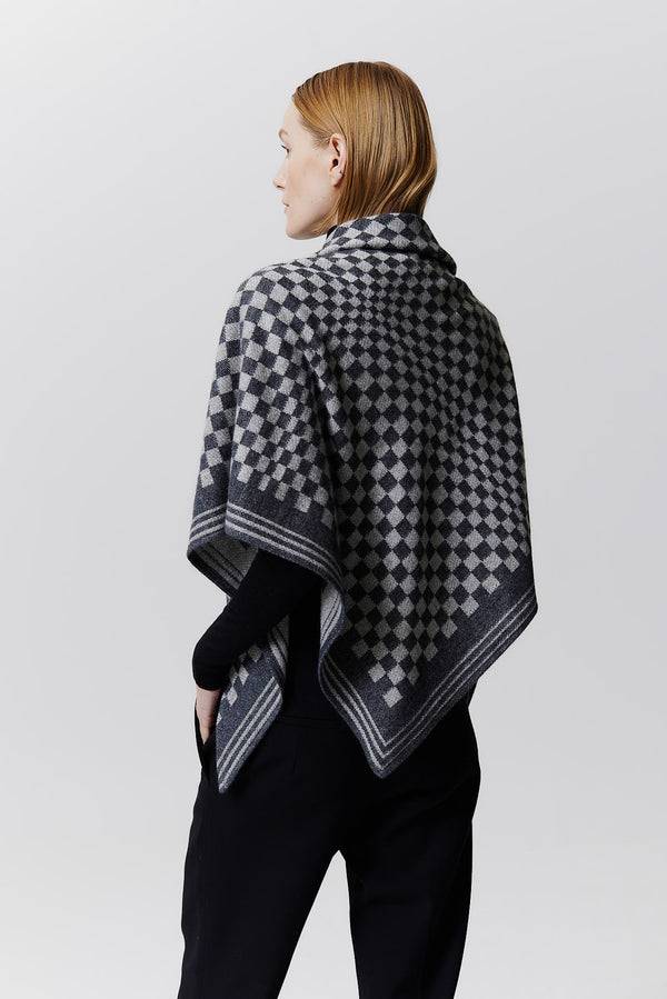 Prinz Berlin Kaschmir Triangle Jacquard Schwarz Fabrikverkauf