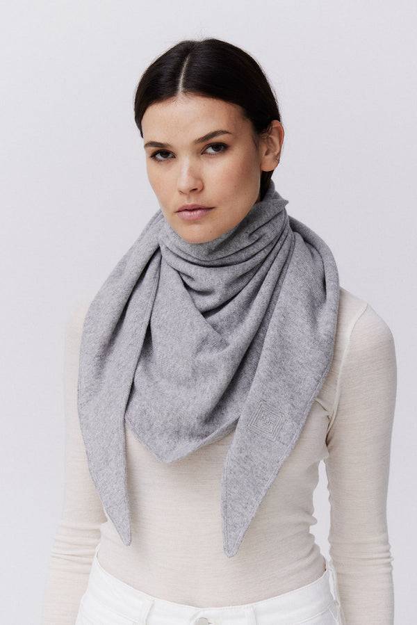 Prinz Berlin Kaschmir Triangle Fine Knit Hellgrau Fabrikverkauf