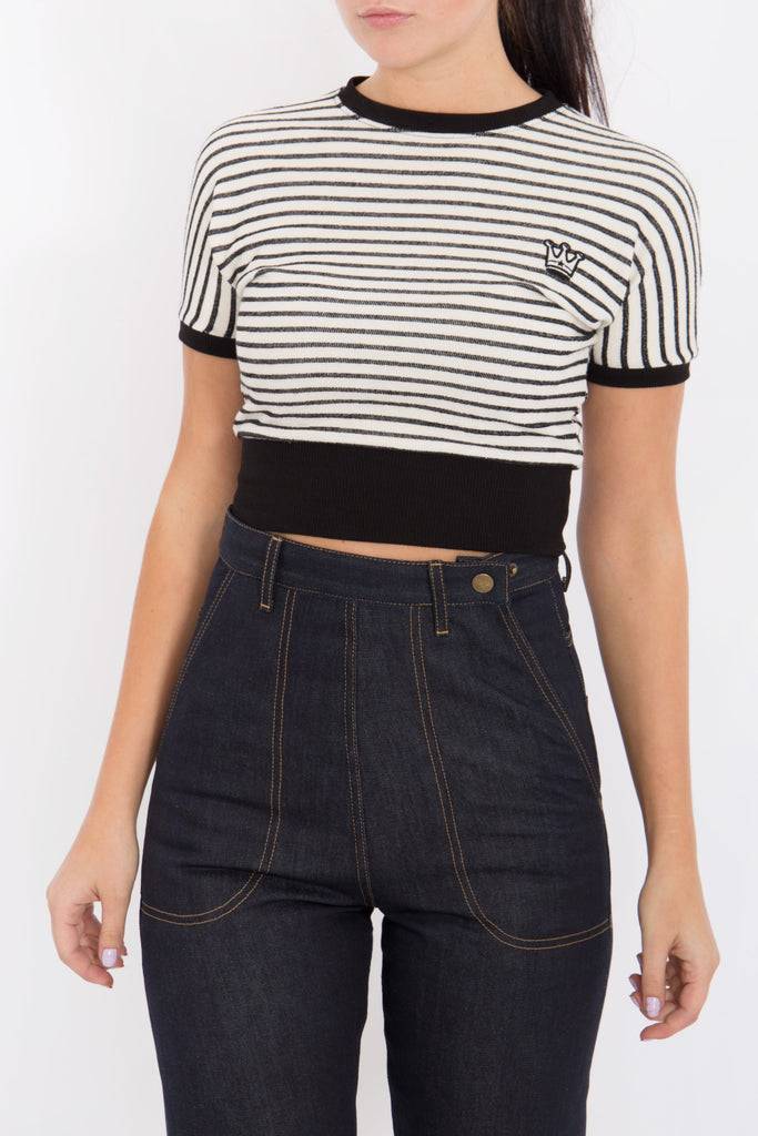 Queen Kerosin Cropped Pullover mit Streifen