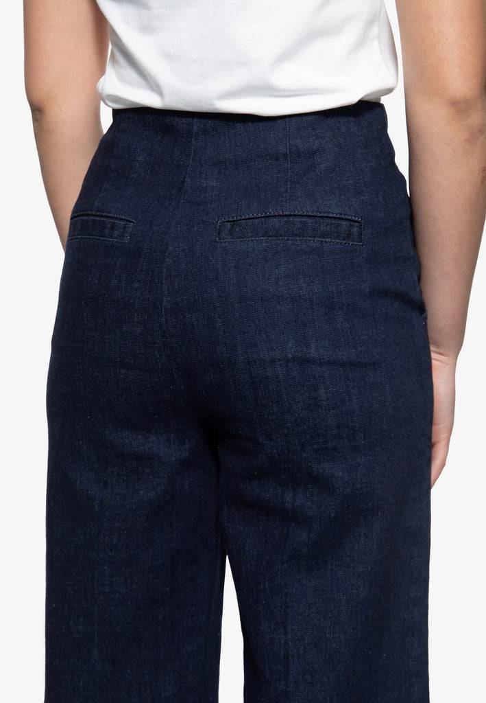 Queen Kerosin Capri Jeans Exklusivangebot