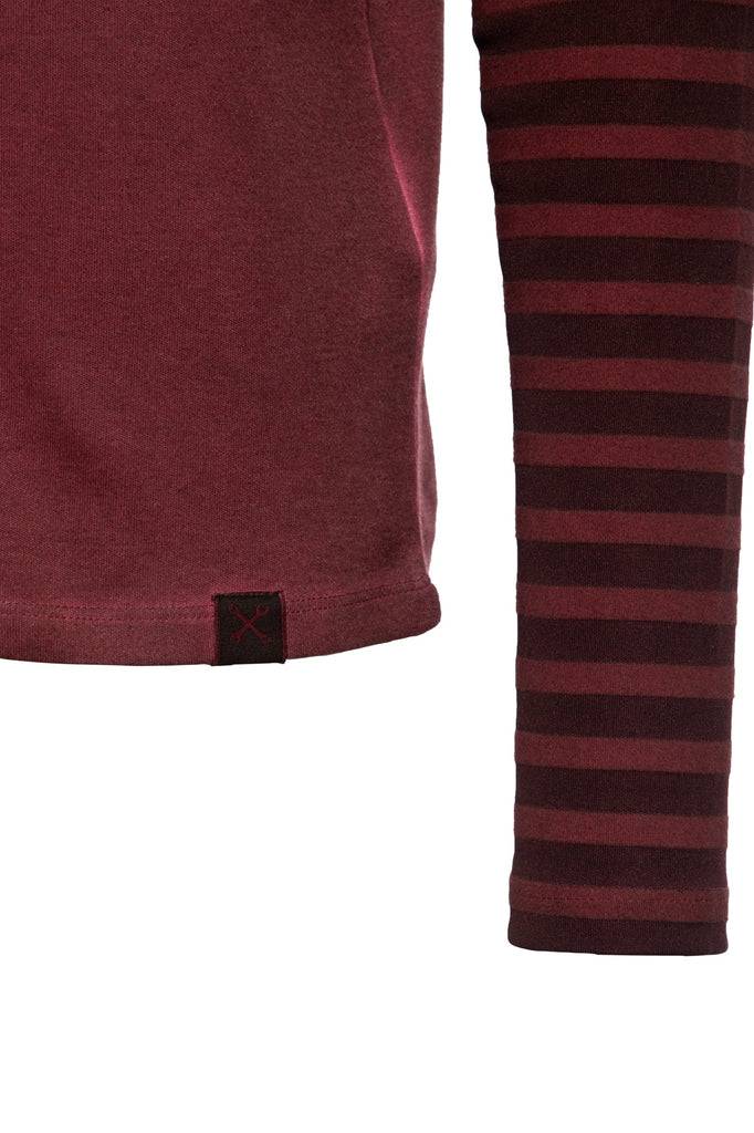 Queen Kerosin Longsleeve mit gestreiften Ärmeln und Stickerei im Rücken «Tough as Nails» Letzter Tag