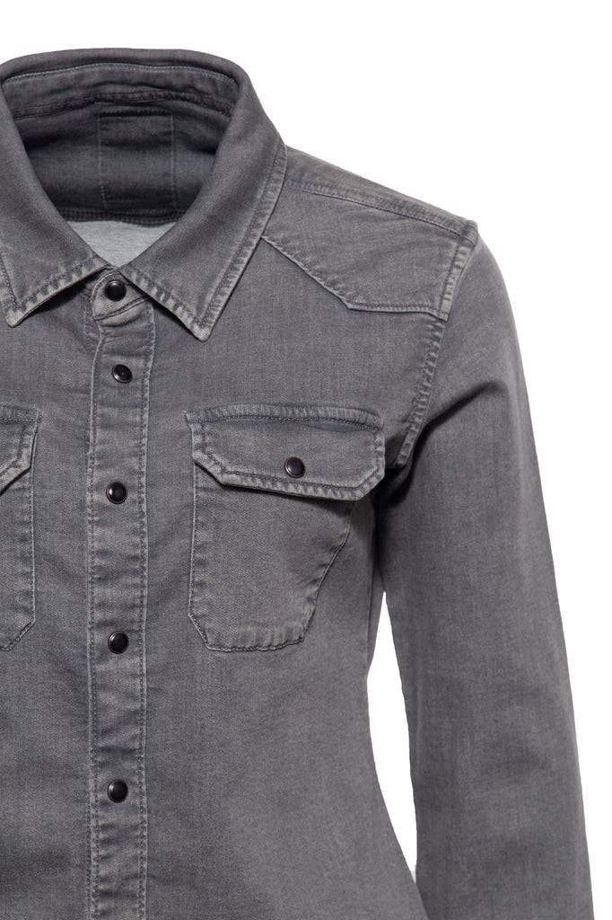 Queen Kerosin Denim-Bluse mit legerem Waschungseffekt und Backprint Neueste Mode