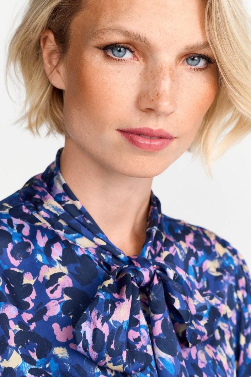 Eich & Royal Schluppenbluse mit Leo-Print Angebote
