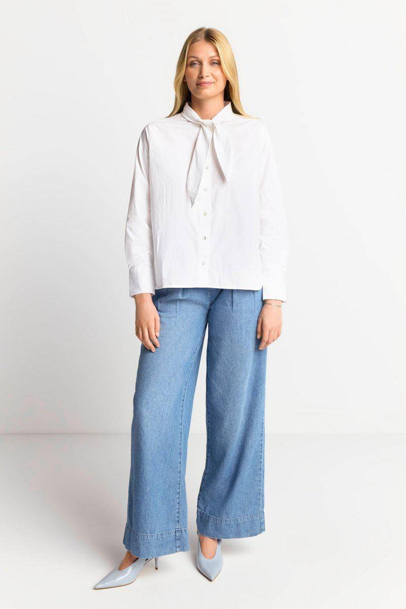 Eich & Royal Weiße Bluse mit Bindekragen im Angebot