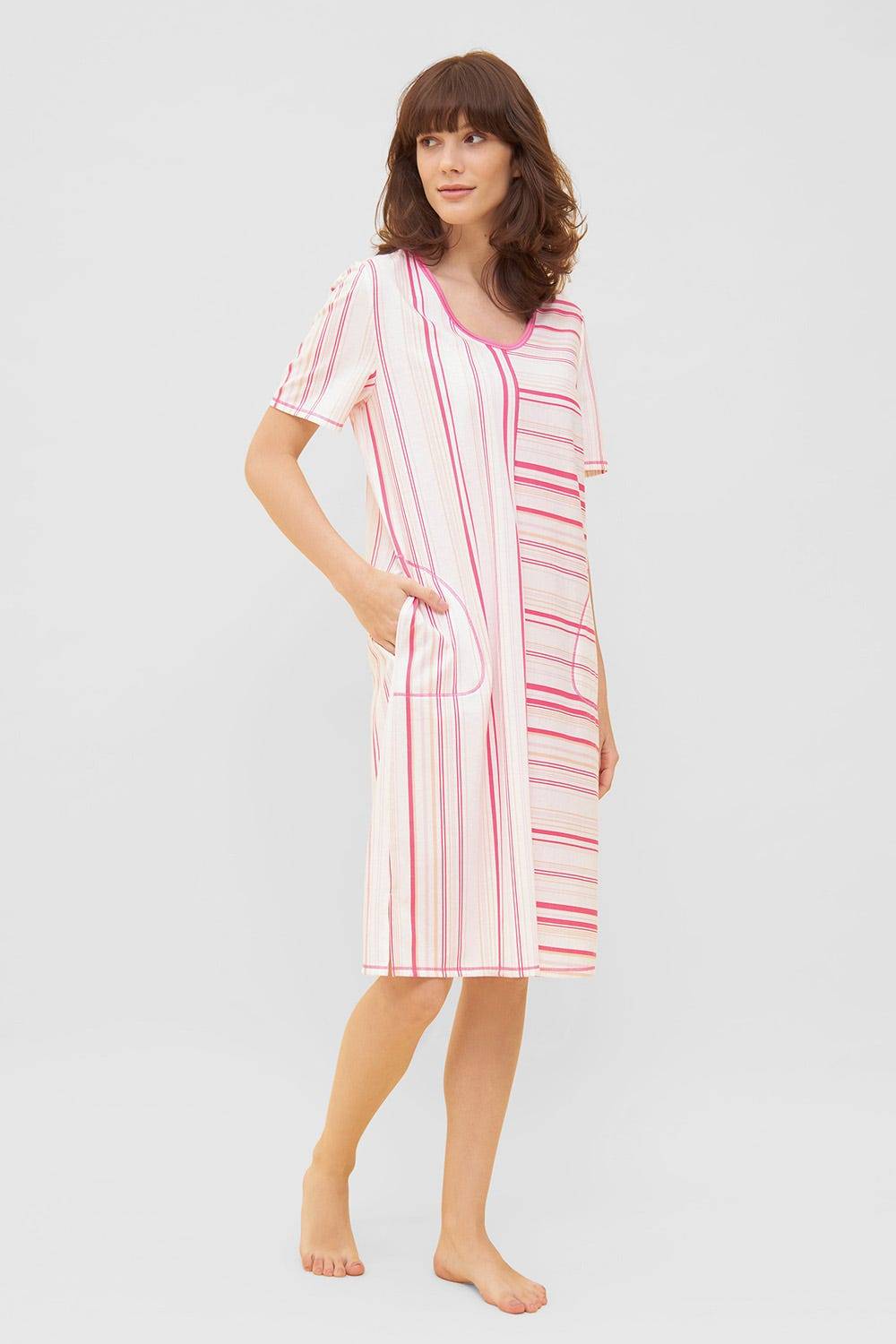Rösch Nachtkleid im rosa Streifendruck V-Ausschnitt Ziernähte 100% Baumwolle