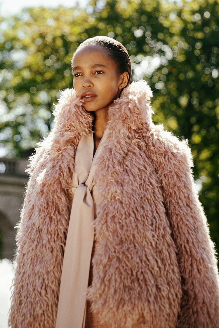 Sly 010 Kastige Faux-Fur Jacke im Angebot