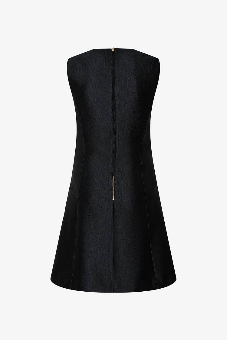 Sly 010 Ärmelloses tailliertes Kleid mit Kellerfalte Online