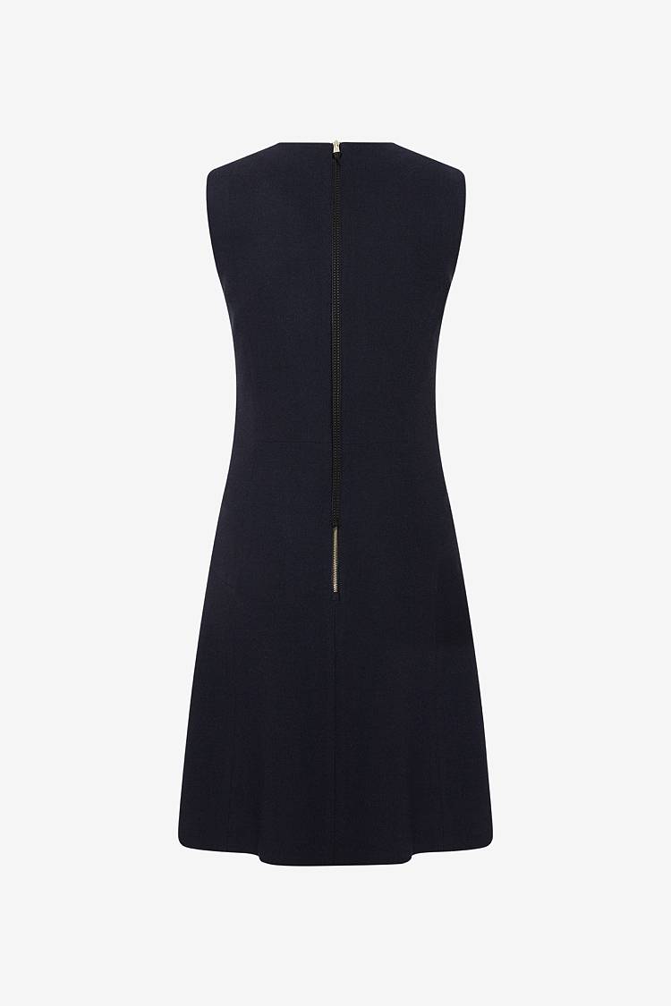 Sly 010 Ärmelloses tailliertes Kleid mit Kellerfalte Schlussverkauf