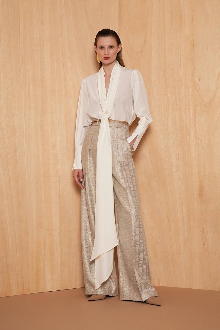 Sly 010 Lockere Seidenbluse mit Schluppe Auslauf