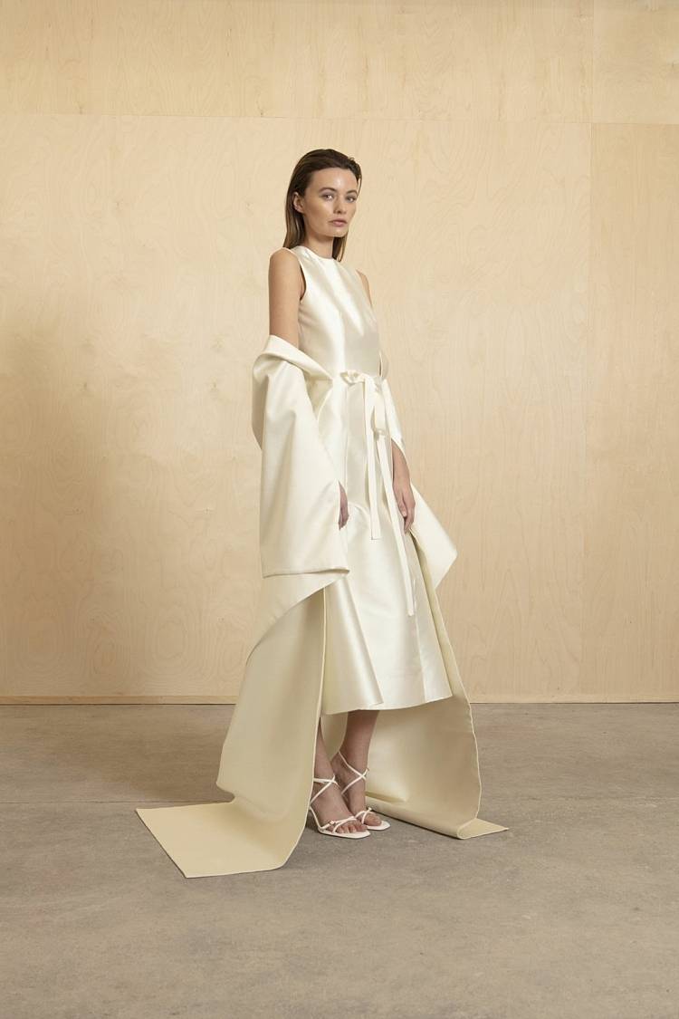 Sly 010 Braut Cape Online