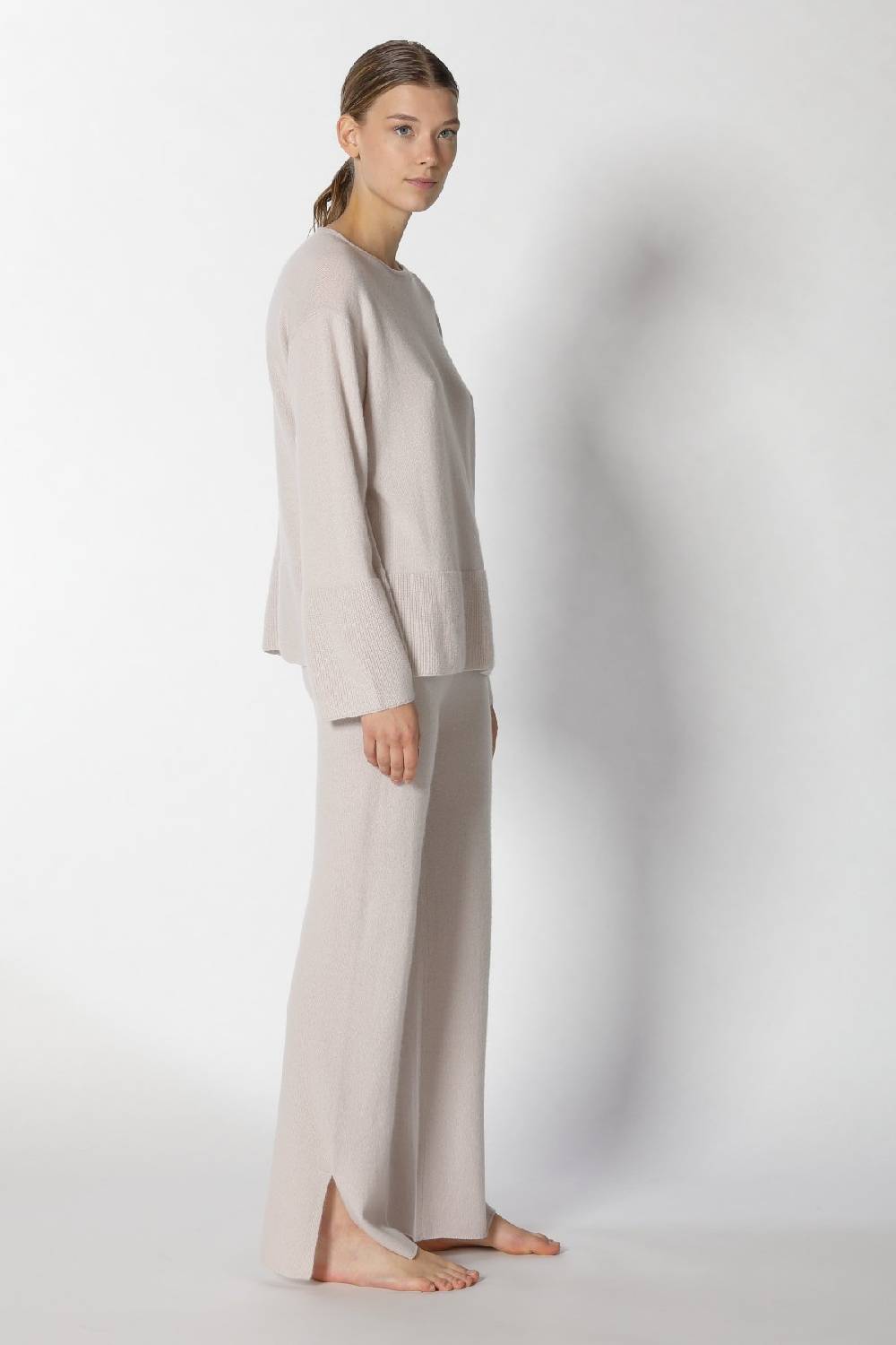 Sminfinity pure A jumper + pure slitted pants Auslauf