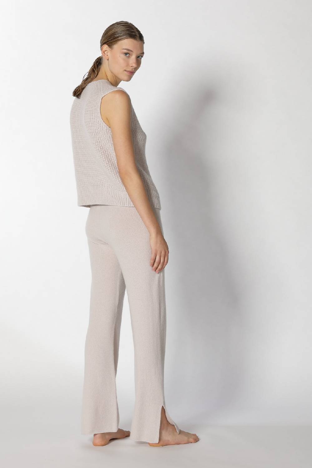 Sminfinity pure icon rib vest + pure slitted pants im Angebot