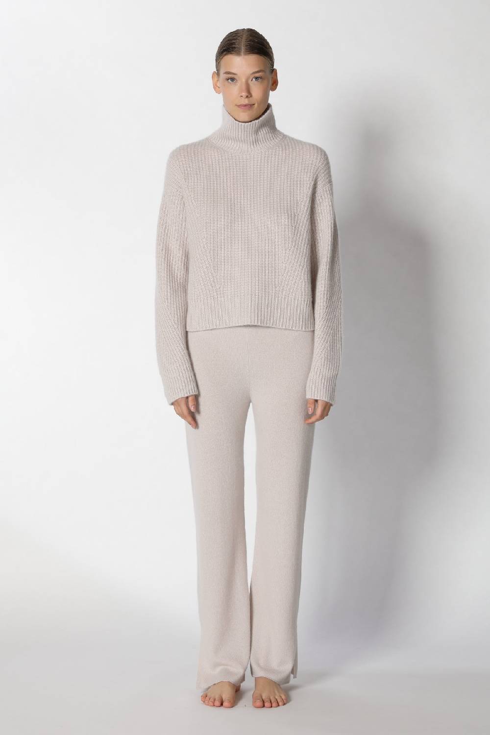 Sminfinity pure icon rib turtle + pure slitted pants Schlussverkauf