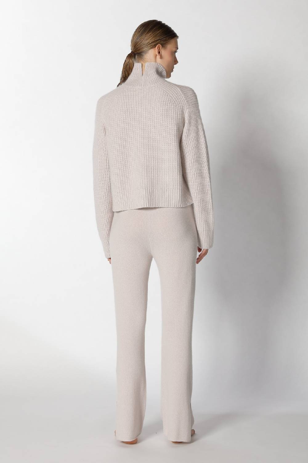 Sminfinity pure icon rib turtle + pure slitted pants Schlussverkauf