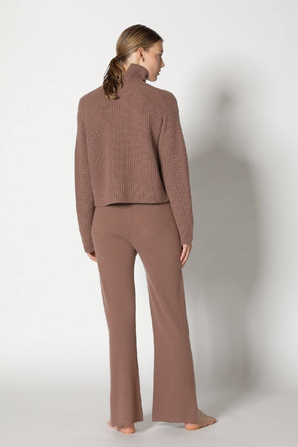 Sminfinity pure icon rib turtle + pure slitted pants Blitzverkäufe
