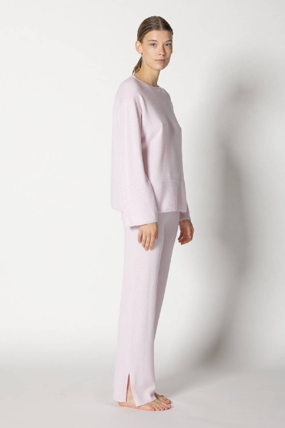 Sminfinity pure A jumper + pure slitted pants Auslauf