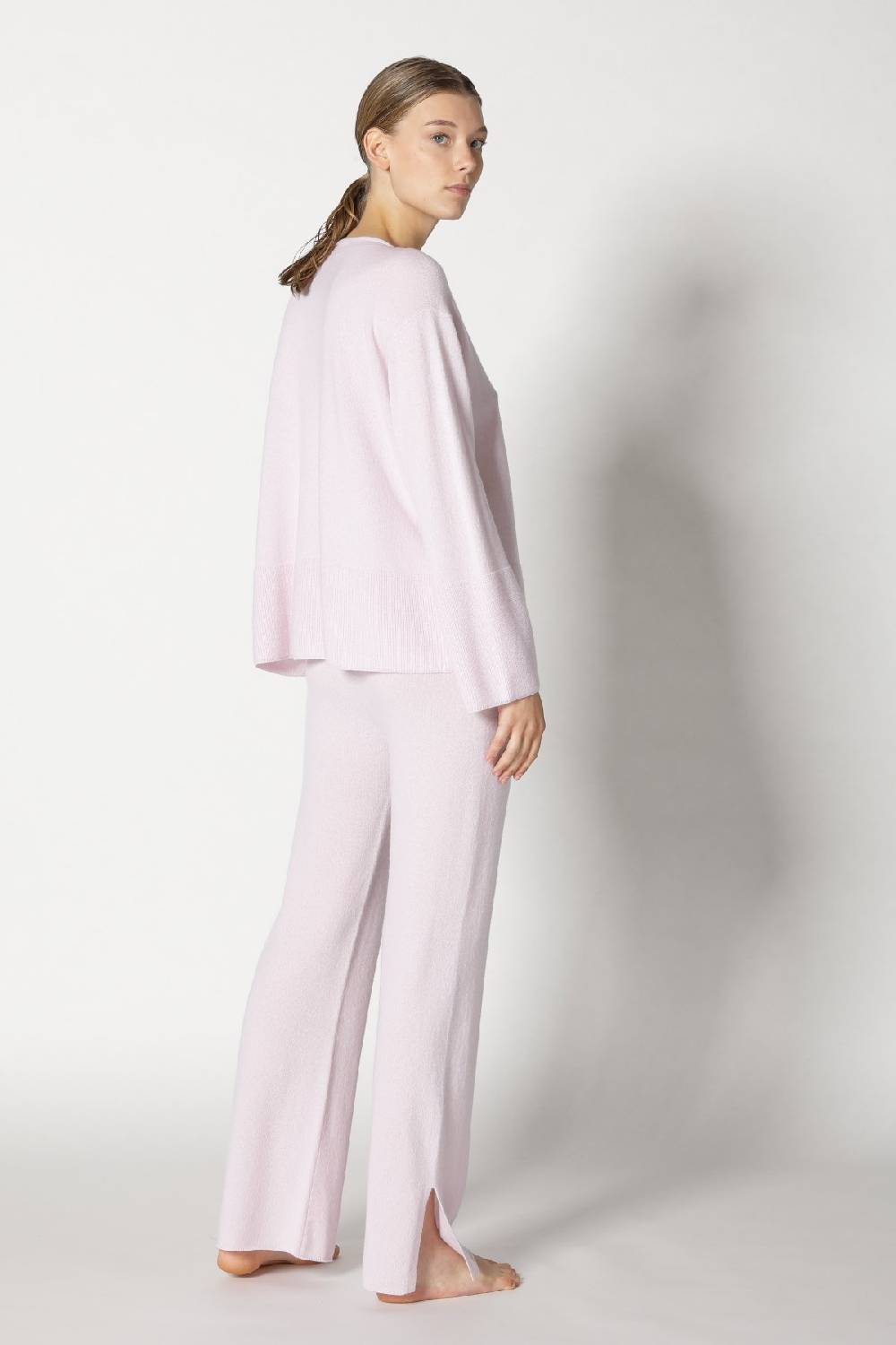 Sminfinity pure A jumper + pure slitted pants Auslauf