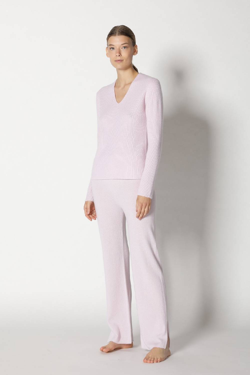 Sminfinity pure fitted V neck + pure slitted pants Verkauf