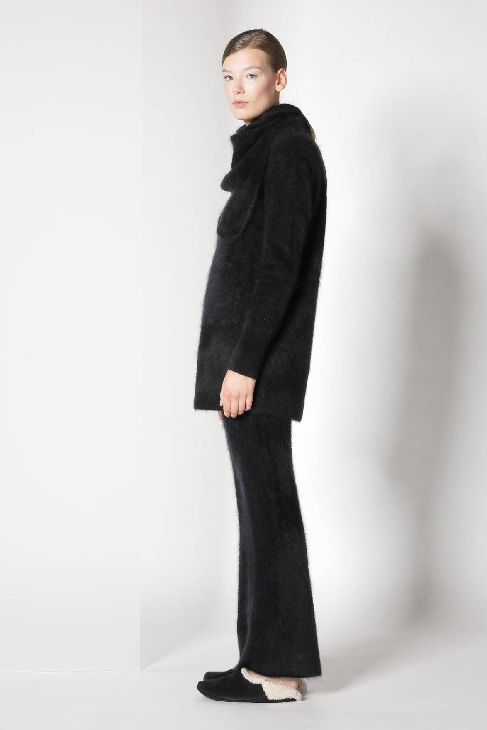 Sminfinity furry small triangle + furry boyfriend jumper + furry pants Meist gekauft