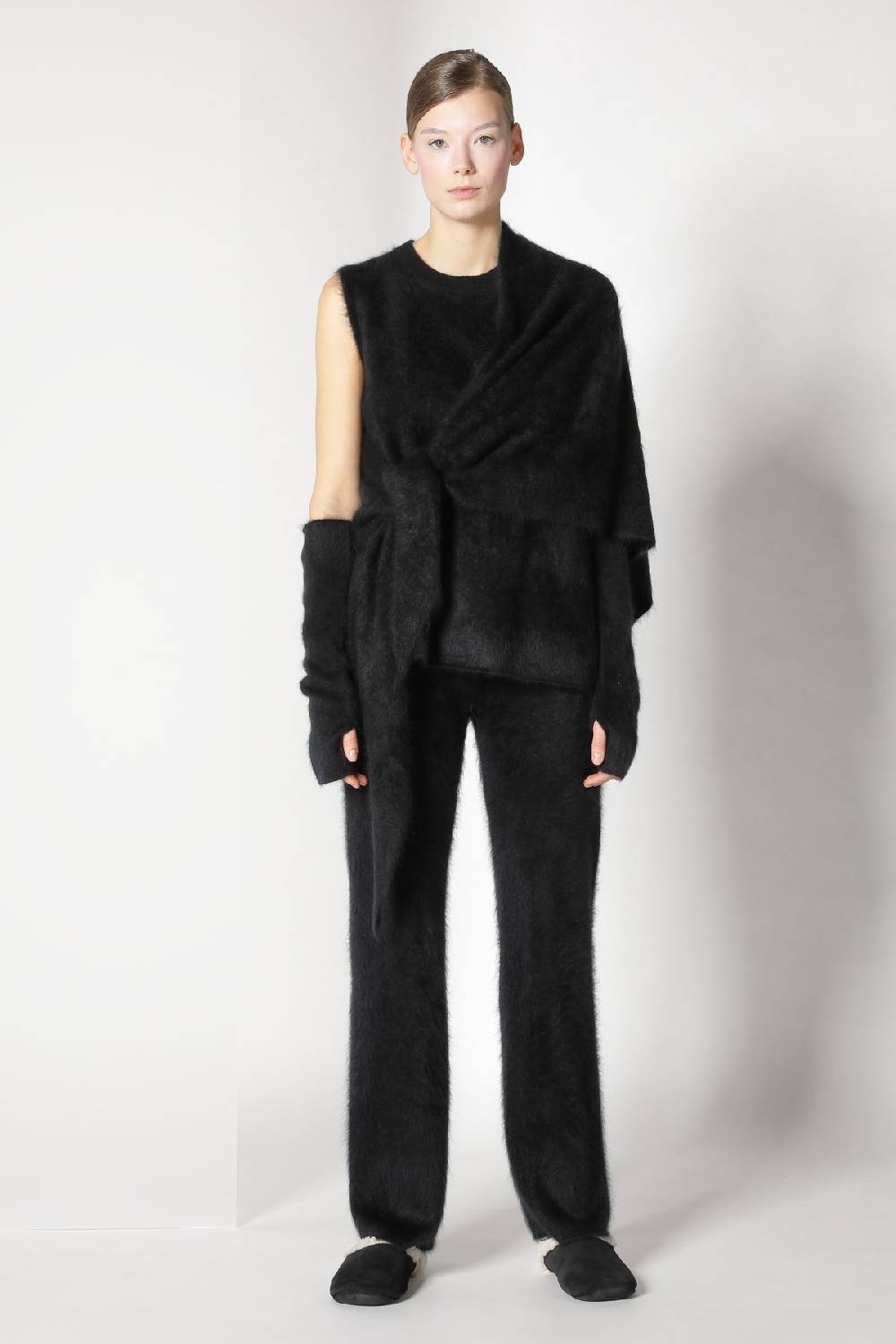 Sminfinity furry triangle scarf + furry A top + furry pants
