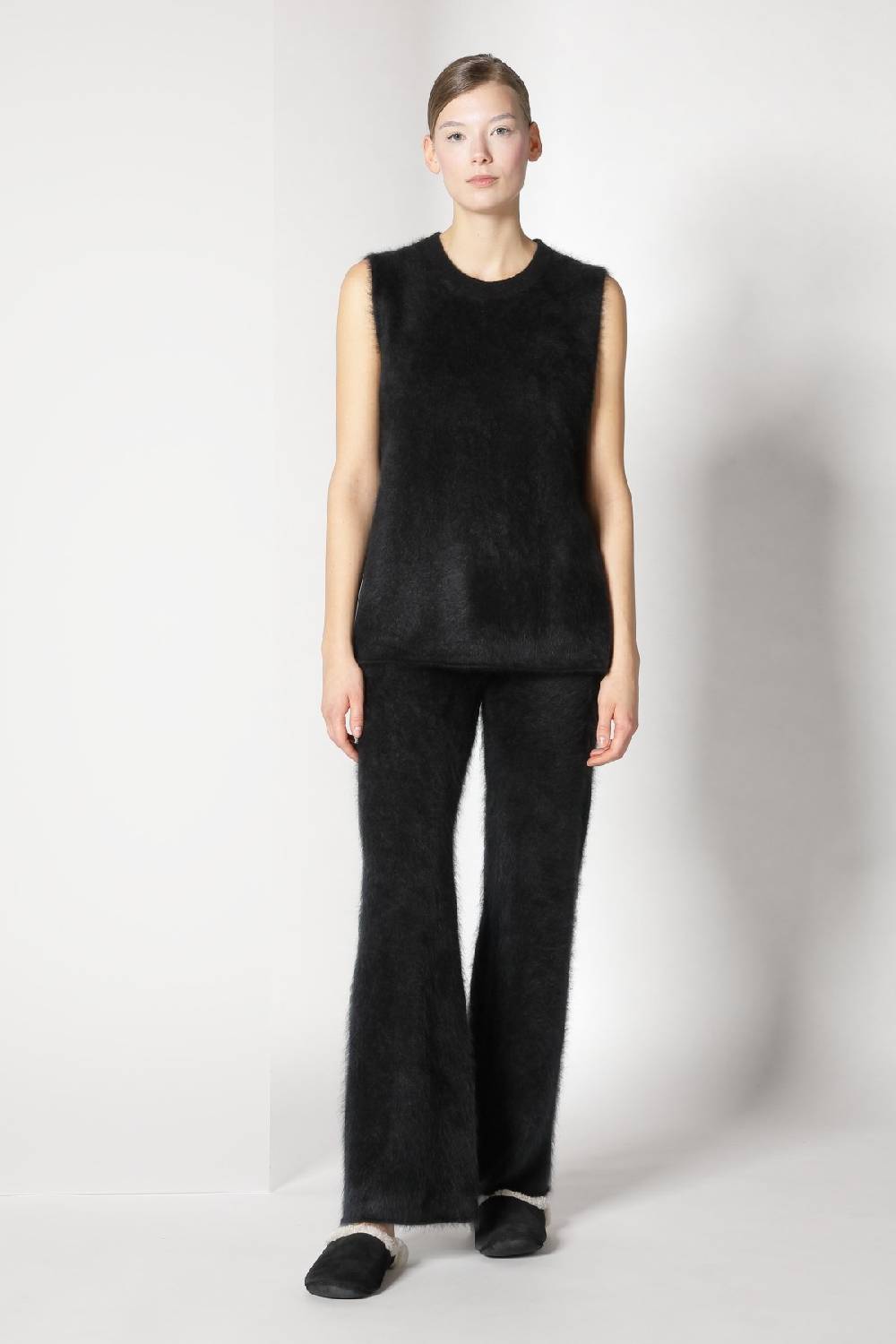 Sminfinity furry triangle scarf + furry A top + furry pants Online
