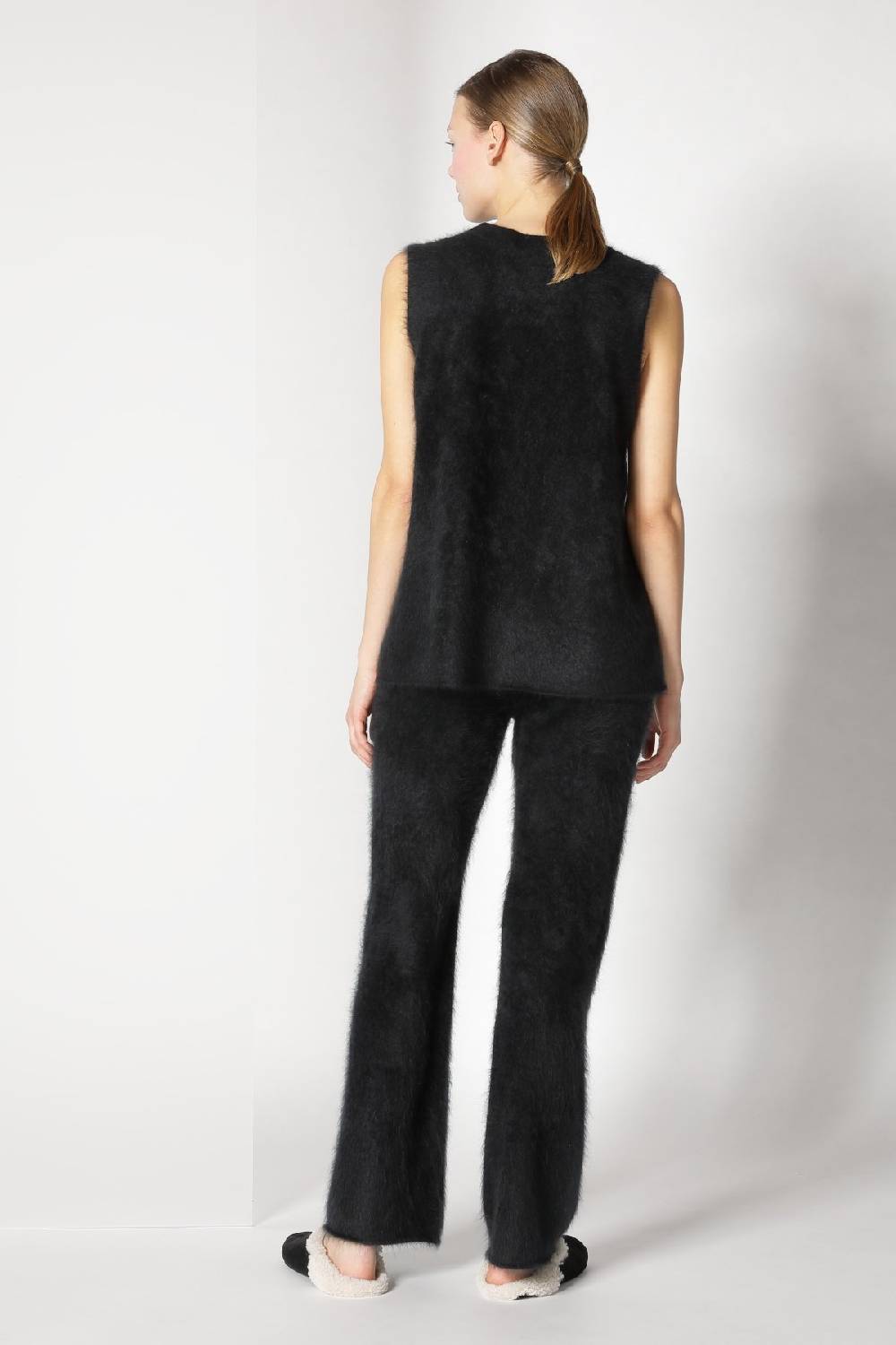 Sminfinity furry triangle scarf + furry A top + furry pants Online