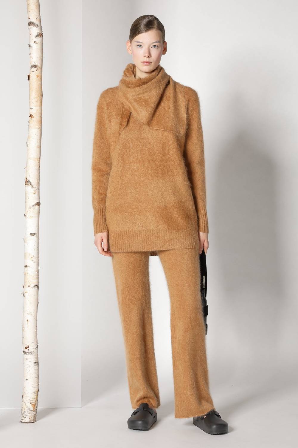 Sminfinity furry small triangle + furry boyfriend jumper + furry pants