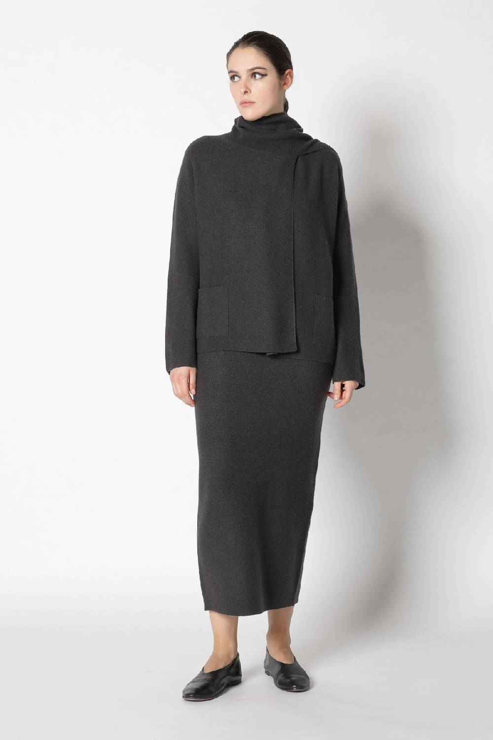 Sminfinity garter scarf jacket + garter maxi skirt