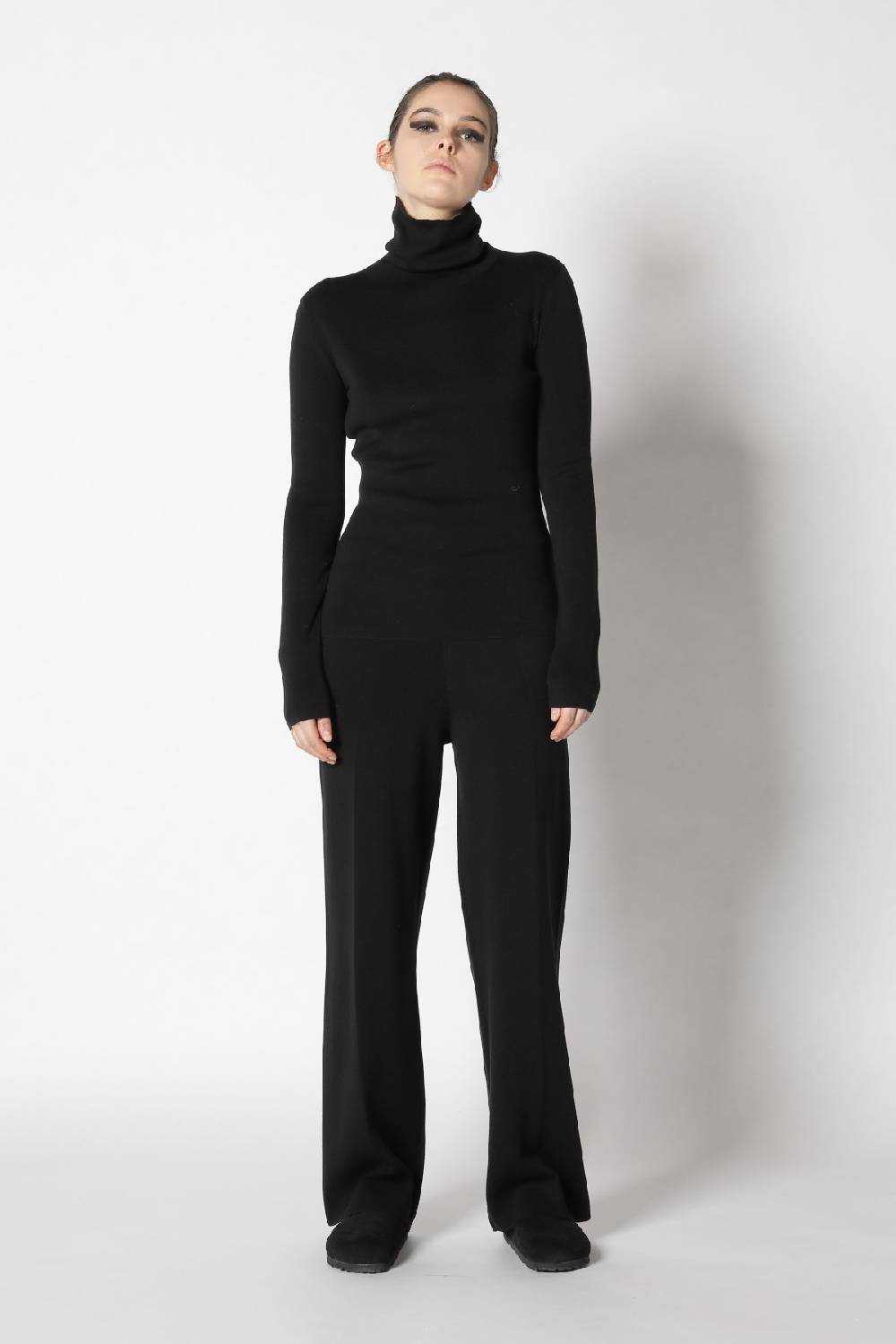 Sminfinity silky turtle + silky suit pants im Angebot