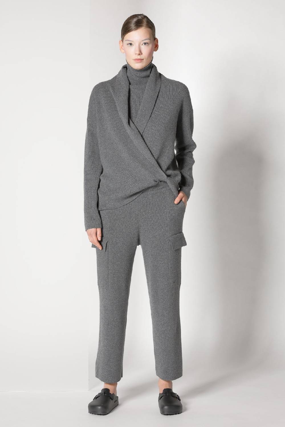 Sminfinity chilly loose jacket + chilly fitted turtleneck + chilly cargo pants Hotsell