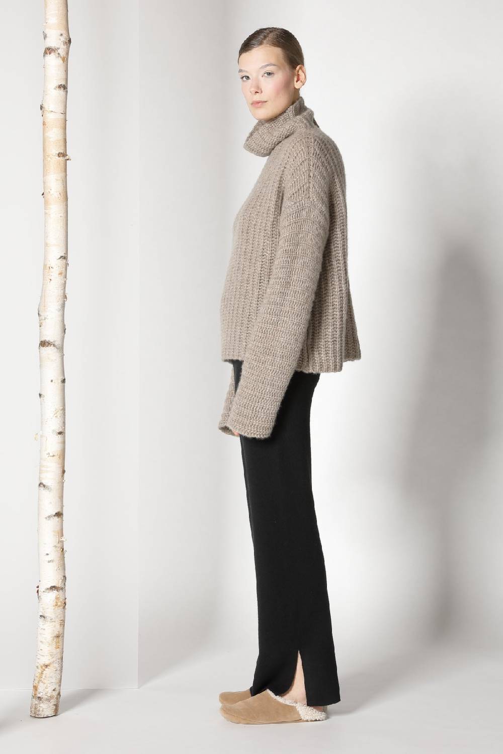 Sminfinity fluffy ribbed turtleneck jumper + pure slitted pants Blitzverkäufe