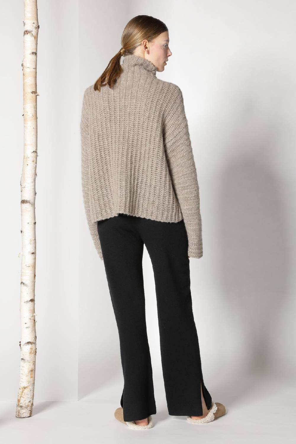 Sminfinity fluffy ribbed turtleneck jumper + pure slitted pants Blitzverkäufe