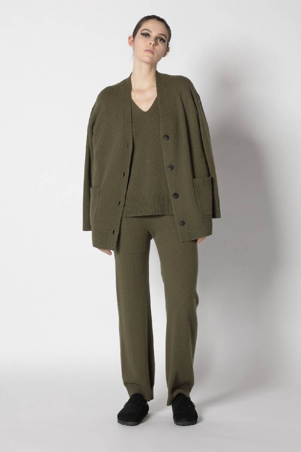 Sminfinity pure long cardy + pure V neck + infinte palazzo pants