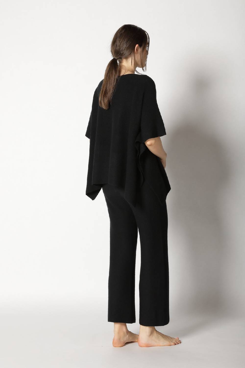 Sminfinity garter cape top + garter cropped pants Auslauf