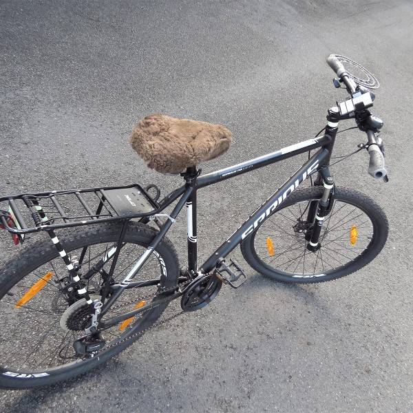 Sonia Originelli Fahrradsitzbezug Baumwolle Lammfell Bike Riemen im Angebot