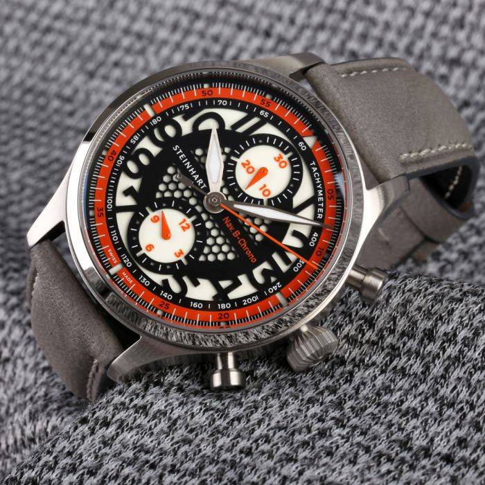 Steinhart NAV.B-CHRONO 42 SKELETON orange im Angebot