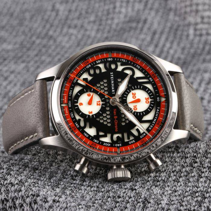 Steinhart NAV.B-CHRONO 42 SKELETON orange im Angebot