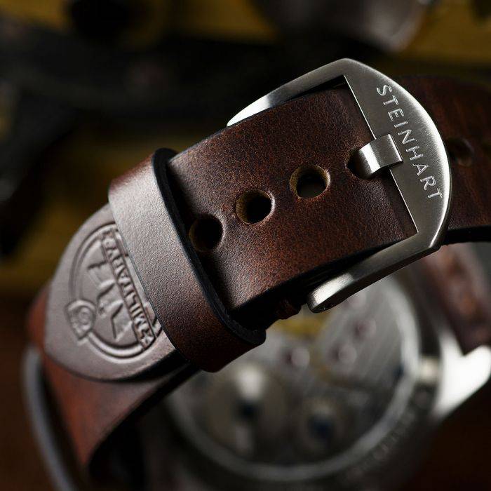 Steinhart MILITARY 42 handaufzug Outlet