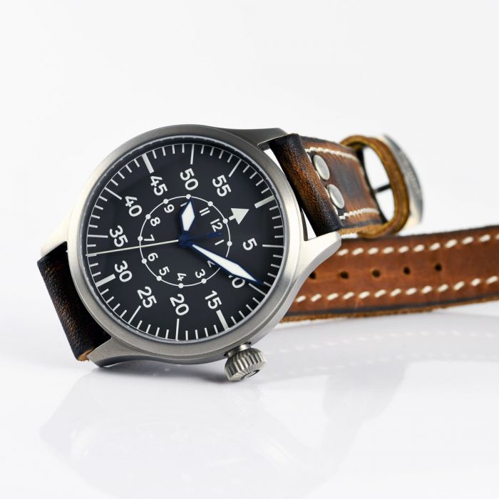 Steinhart Nav B-Uhr 47 Titan B Muster Zentralsekunde Meist gekauft