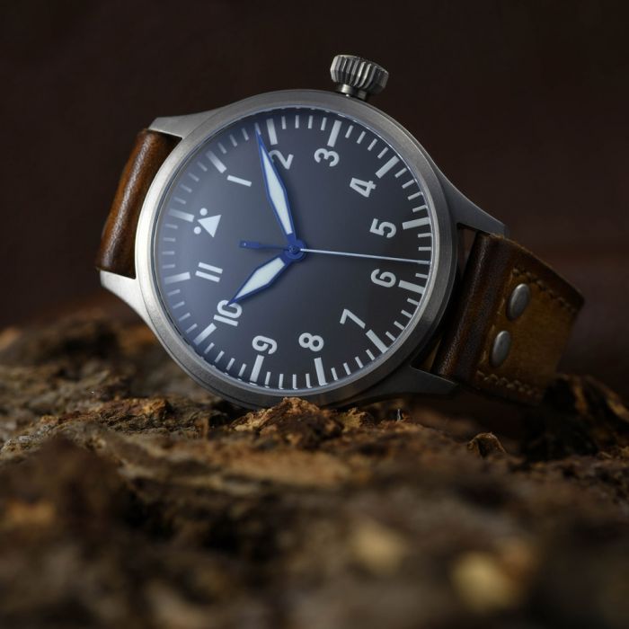 Steinhart Nav B-Uhr 44 Titan A Muster Zentralsekunde Blitzverkäufe