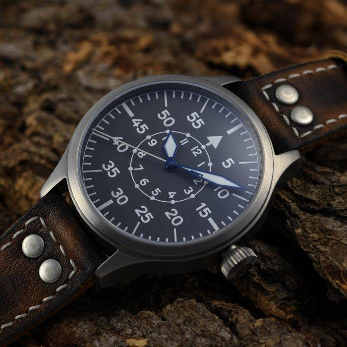 Steinhart Nav B-Uhr 44 Titan B Muster Zentralsekunde Online