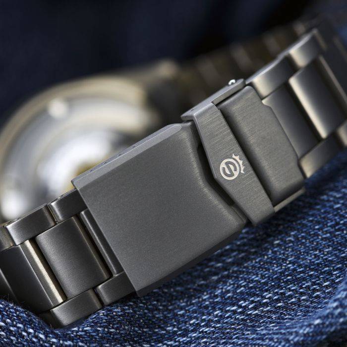 Steinhart Ocean One GMT Titan premium Ceramic Schlussverkauf
