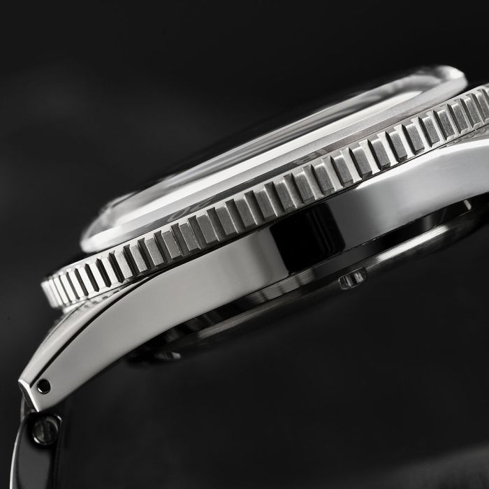 Steinhart Ocean One vintage Dual Time premium Taucheruhr Fabrikverkauf