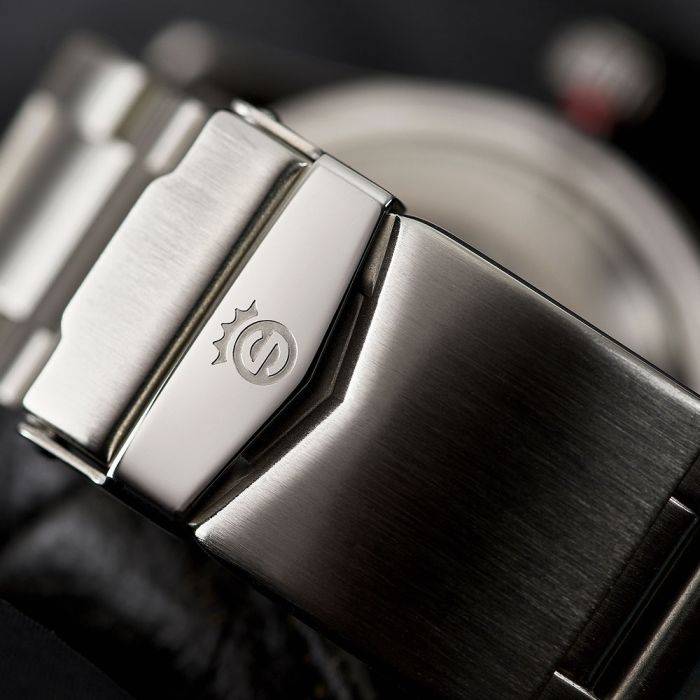 Steinhart Ocean One vintage Dual Time premium Taucheruhr Fabrikverkauf