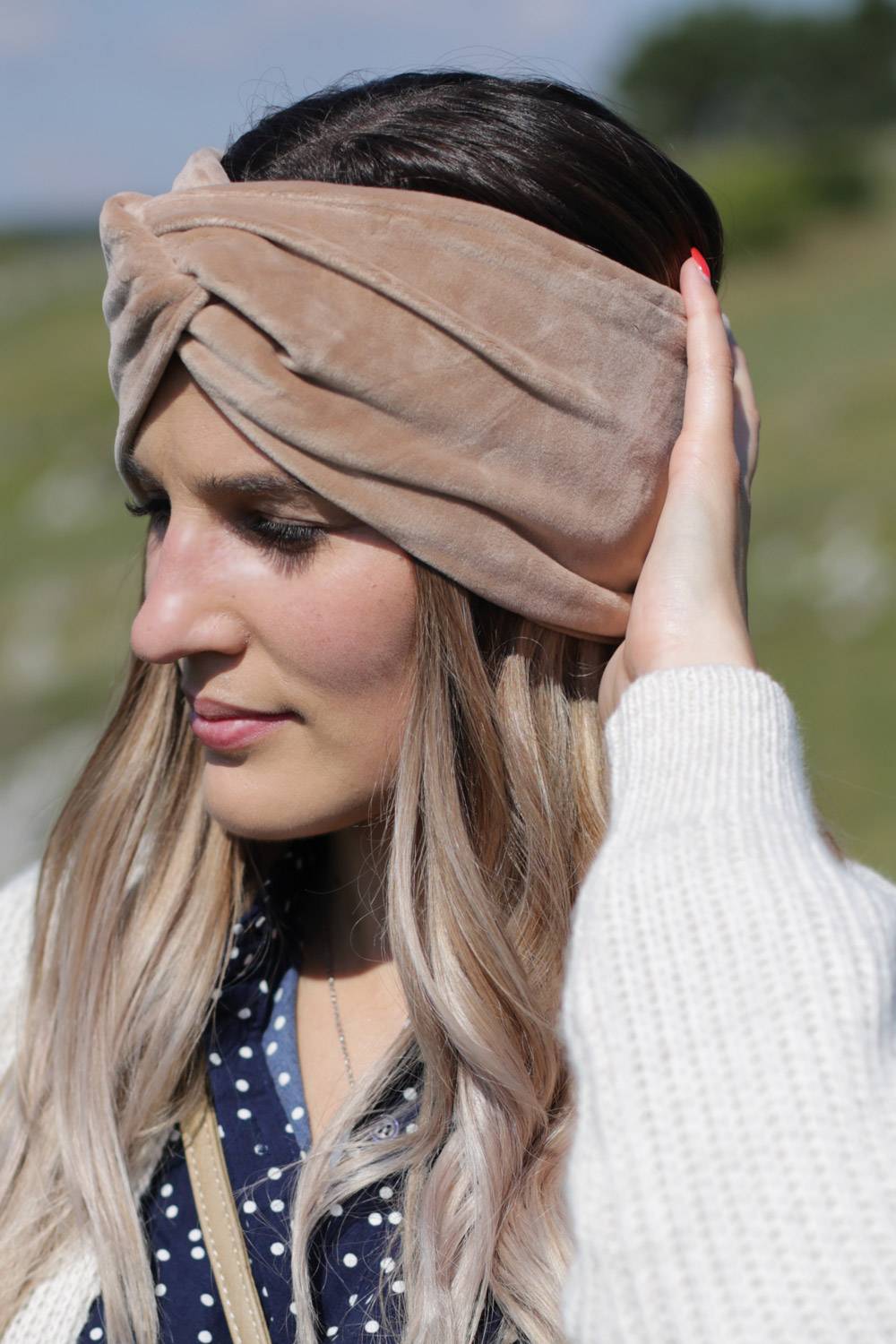Stylebreaker Samt Stirnband mit Twist Knoten Auslauf