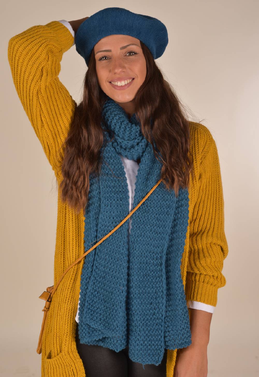 Stylebreaker Langer Strick Schal mit Wellen Strickmuster im Angebot
