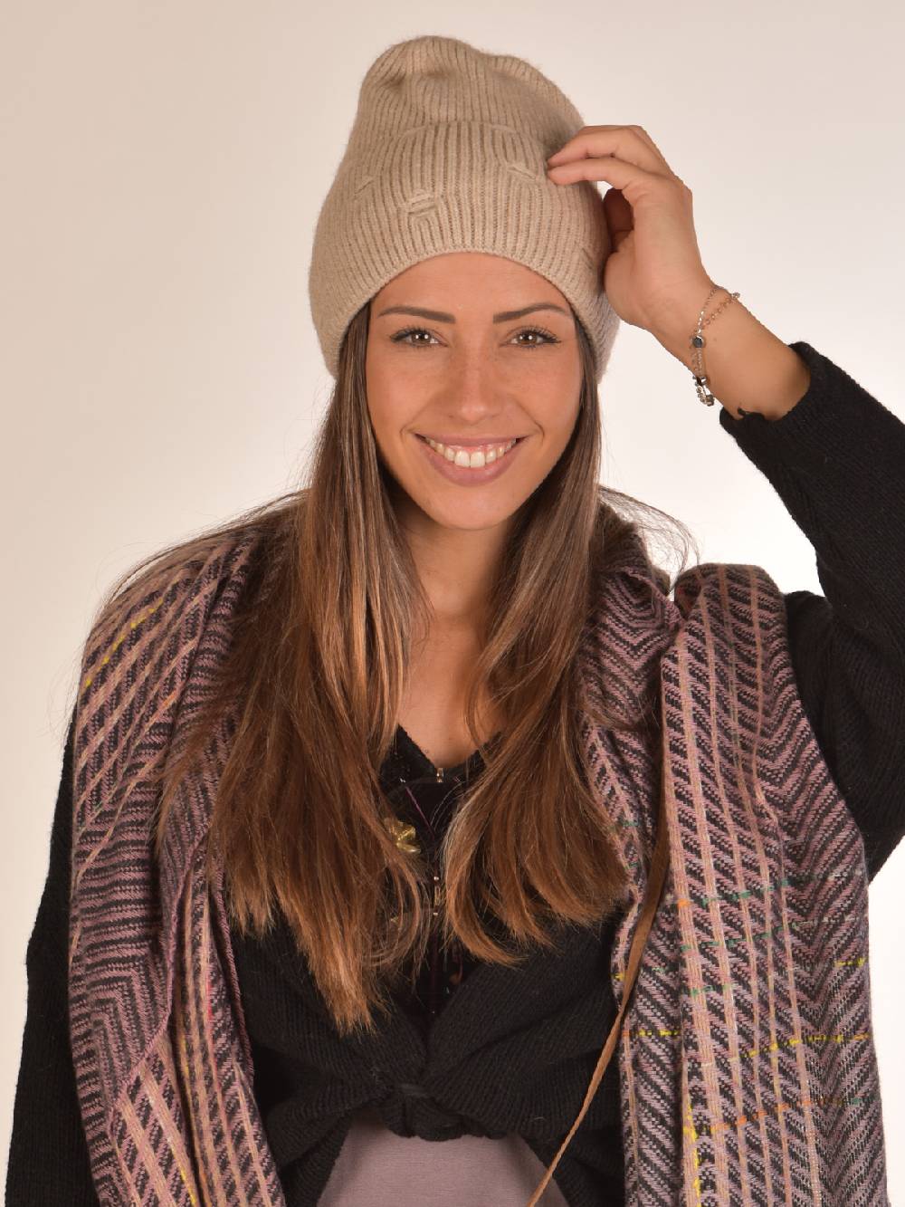 Stylebreaker Strickmütze mit Rippenmuster und Rissen Günstiger Verkauf