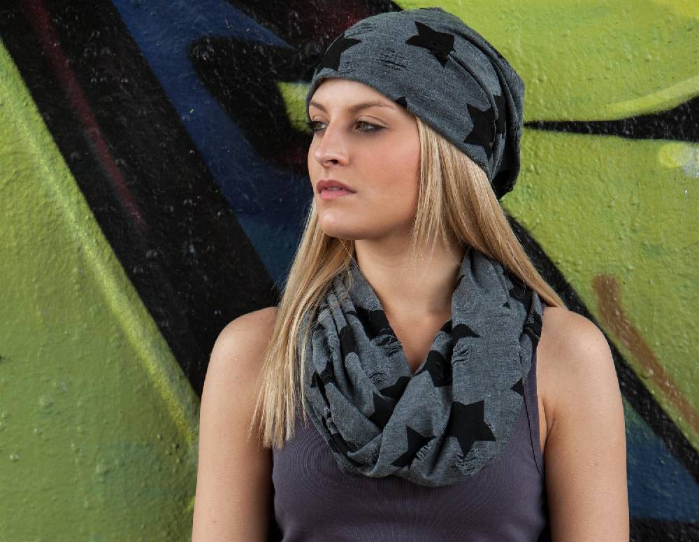 Stylebreaker Beanie mit Sterne & Punkte Muster Online