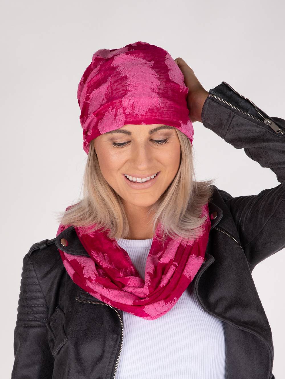 Stylebreaker Beanie mit Feder Muster Meist gekauft