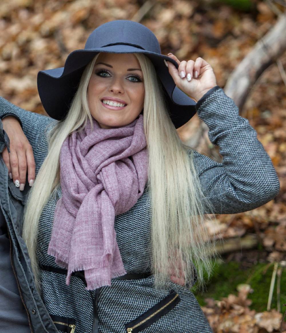Stylebreaker Schal in Jute Web Optik mit Fransen im Angebot